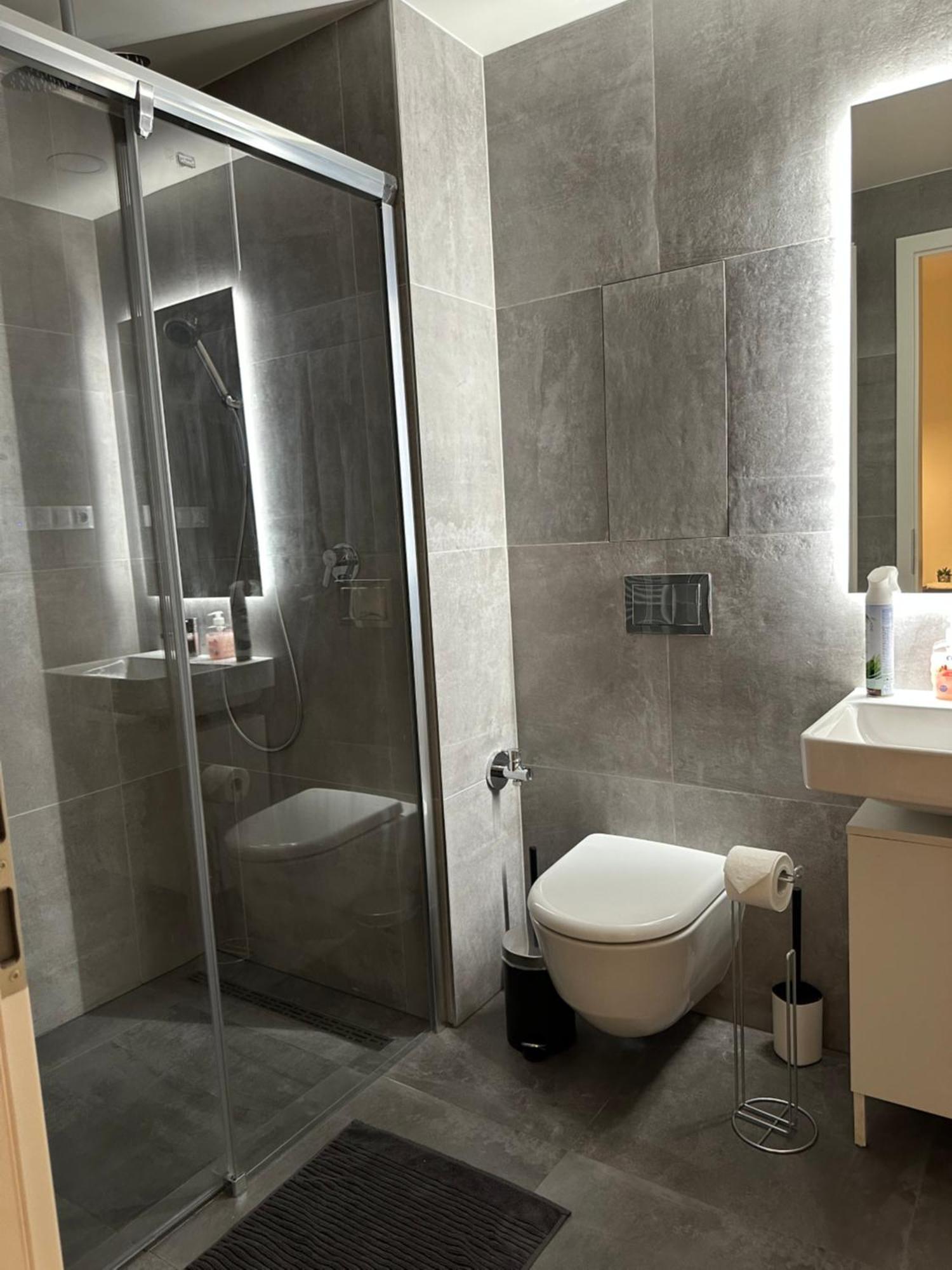 Apartment 4 Room, 2 Bath, Parking Praga Exterior foto